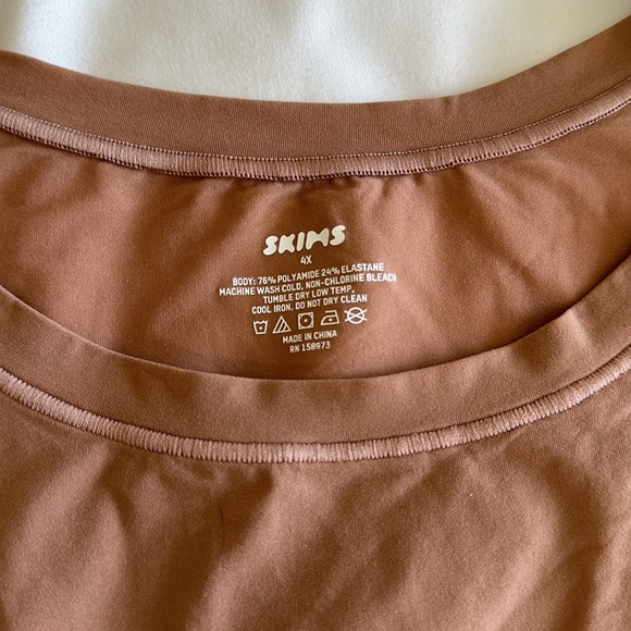Skims Super Cropped Tshirt in Sienna - Picture 2 of 2
